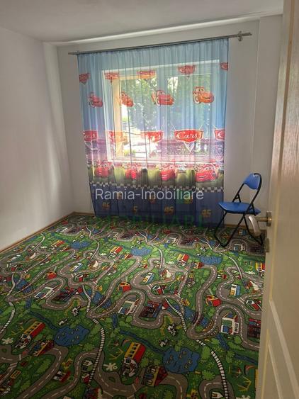 Apartament 3 camere decomandat cu 2 băi, beci și loc de parcare - 5