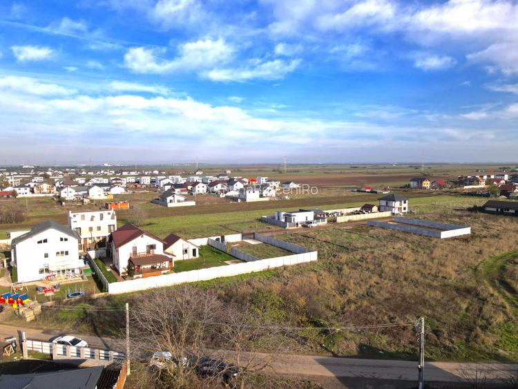 Teren Intravilan Ciresilor Com. Berceni | utilitati: la strada | #CG17 - 9