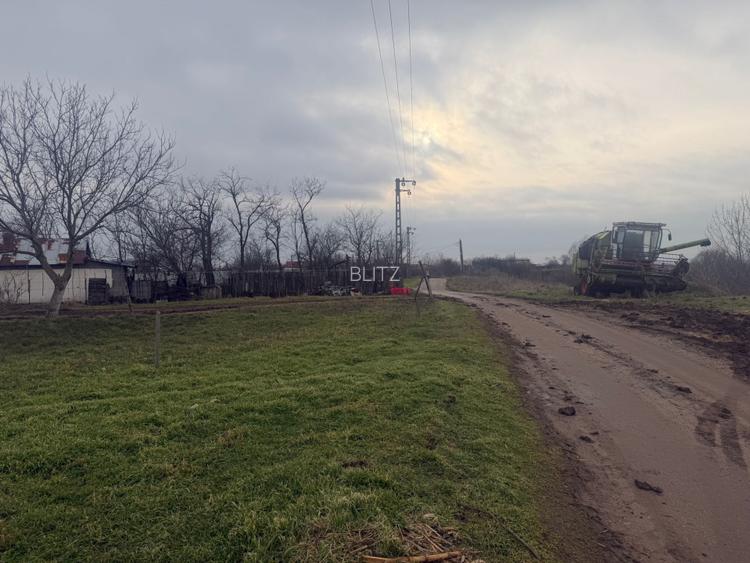 Teren intravilan, 2500 mp, front stradal 30 m, Simnicu de Sus - 3