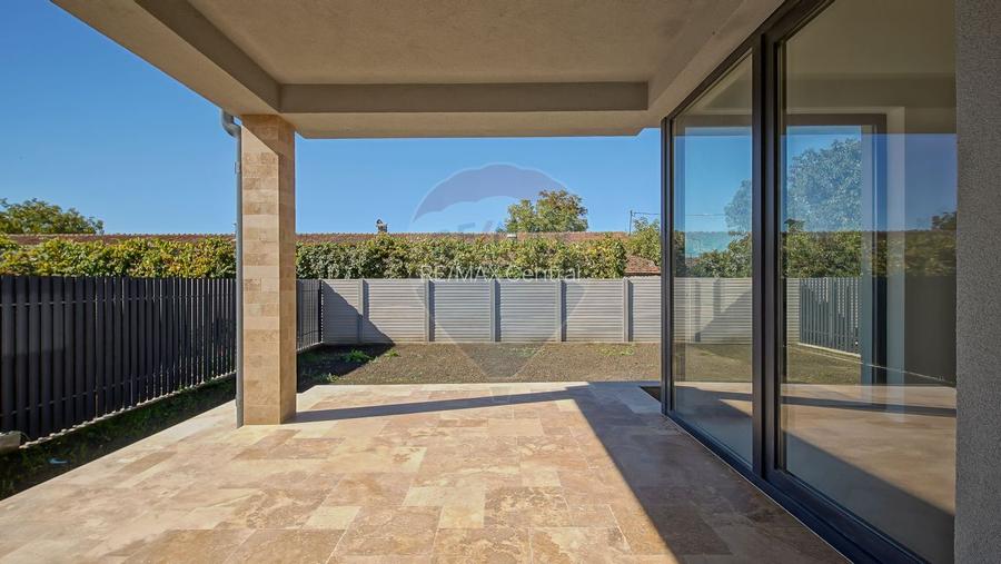 Casă / Vilă cu 5 camere de vânzare - 3