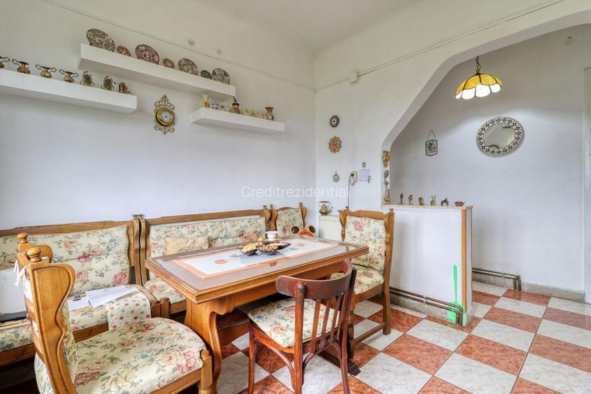 Oportunitate - Casă boierească  de poveste- 7000 mp teren - 24