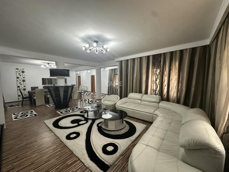 Vila individuala de vanzare cu 8 camere in zona 13 Septembrie  - 8