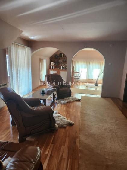 Va aducem spre vanzare o proprietate cocheta, case, foisor si curte - 8