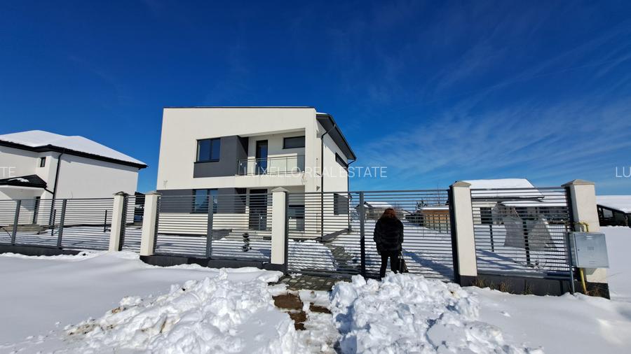 VILA SUPERBA CU 5 CAMERE  IN COMPLEX REZIDENTIAL CU CIRCUTI INCHIS - 2