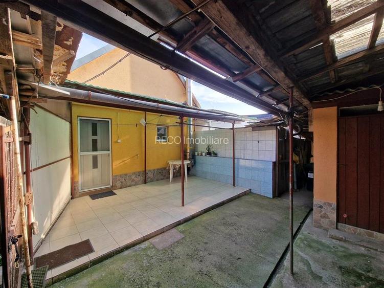 Casa cu 2 camere+living, renovata complet, in Episcopia Bihor - 12