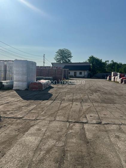 Halǎ industrialǎ + platformǎ betonatǎ, zona Sud - 12