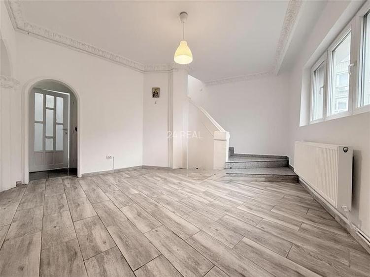 Vila moderna de inchiriat - 250 mp + 100 mp curte-Podul Grant - 3