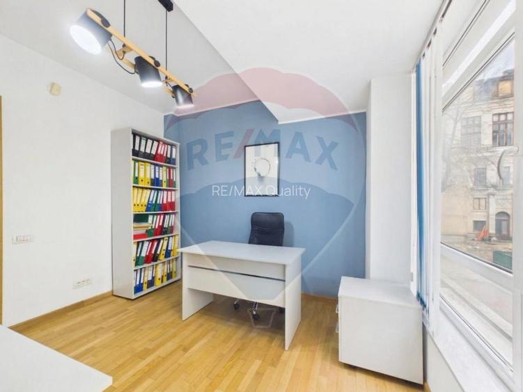 Apartament 4 camere recompartimentat din 3, P-ta Unirii | Parcare - 19