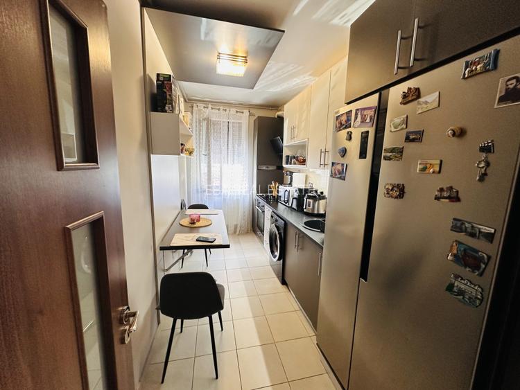 Super apartament cu 2 camere , decomandat, 53 mp , Crinului, Rosu - 4