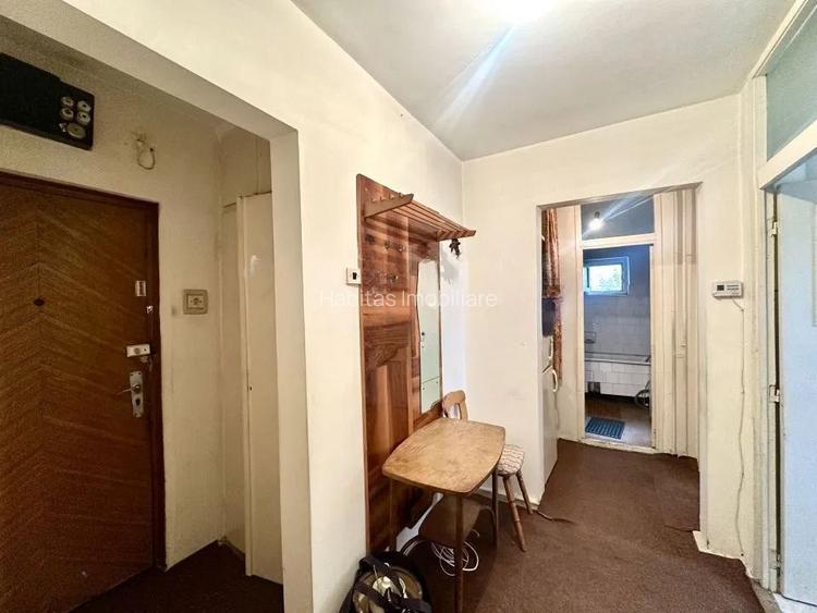 Apartament 2 camere decomandate,  etajul 2, str Aurel Vlaicu Marasti - 7