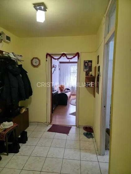 De vanzare apartament 3 camere Crangasi - 5