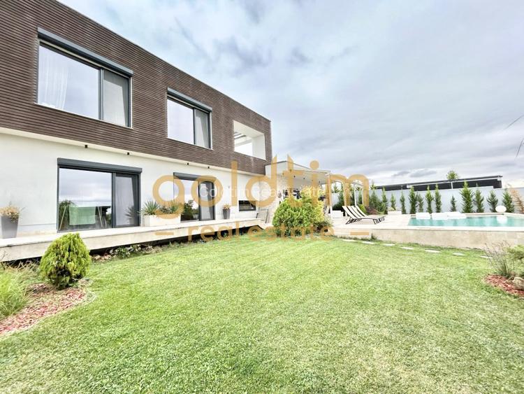 VILA SUPERBA/MOBILATA/UTILATA/PISCINA/CURTE 3000 MP/IESIRE LA LAC - 29