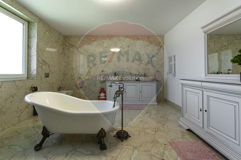Vila premium 6 camere| Piscina incalzita | Teren 1091 mp | COMISION 0% - 12