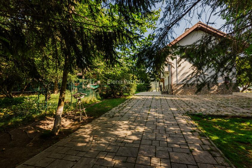 Sat Pestera,  Rezervatia Piatra Craiului, Brasov, Casa  plus teren 10 621 m - 12