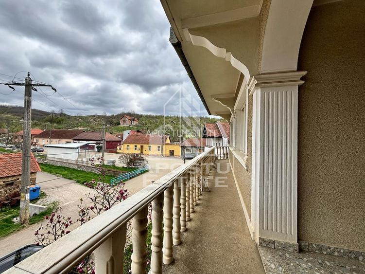 Vila unica, 520 utili, in inima judetului Caras-Severin - 5