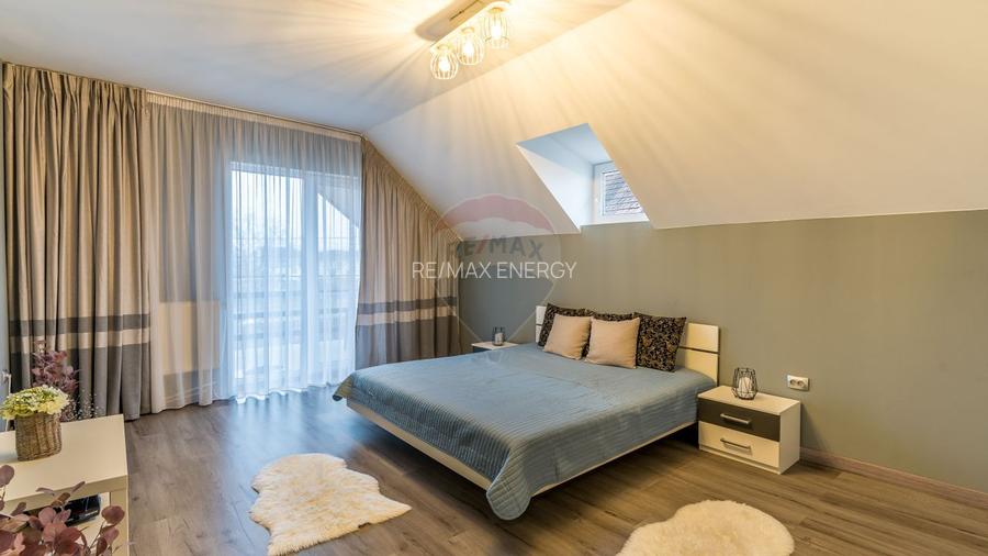 Casă cu 5 camere de vânzare || 400 MP teren || Someseni - 12