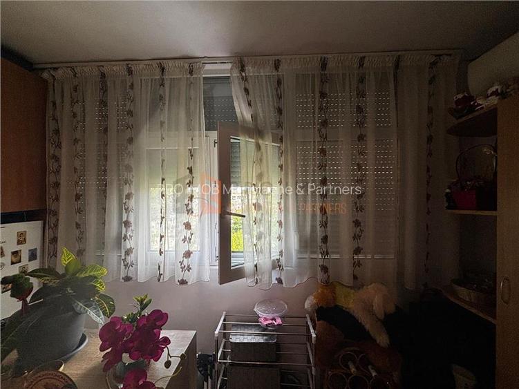 Apartament 2 camere confort  1 semidecomandat  zona Crang - 3