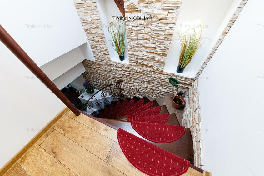 Apartament pe 2 niveluri I 3 cam & 2 băi, in P-ța Unirii  - Comision 0% - 9