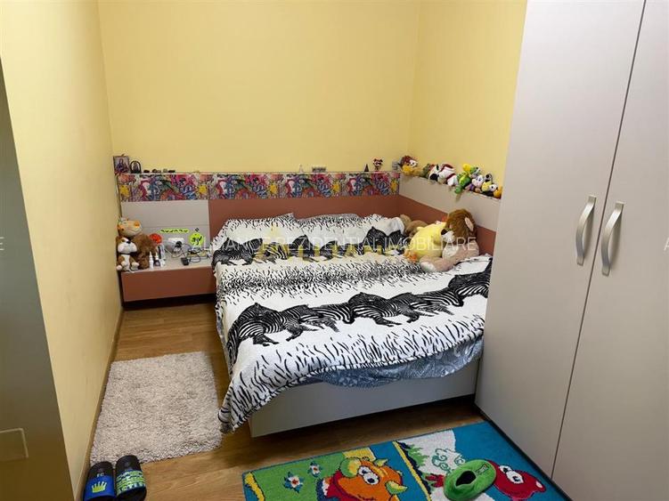 Casa tip duplex - 4 camere - 2 bai - 200mp teren - 9