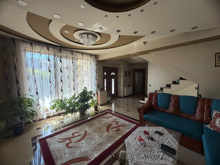 Casa 6 Camere/ Sos. Salaj/ Centrala/ Garaj/ Curte