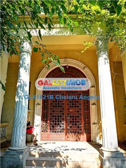 Cismigiu, vila neoromaneasca, suprafata construita 3000 mp, teren 1760 - 21