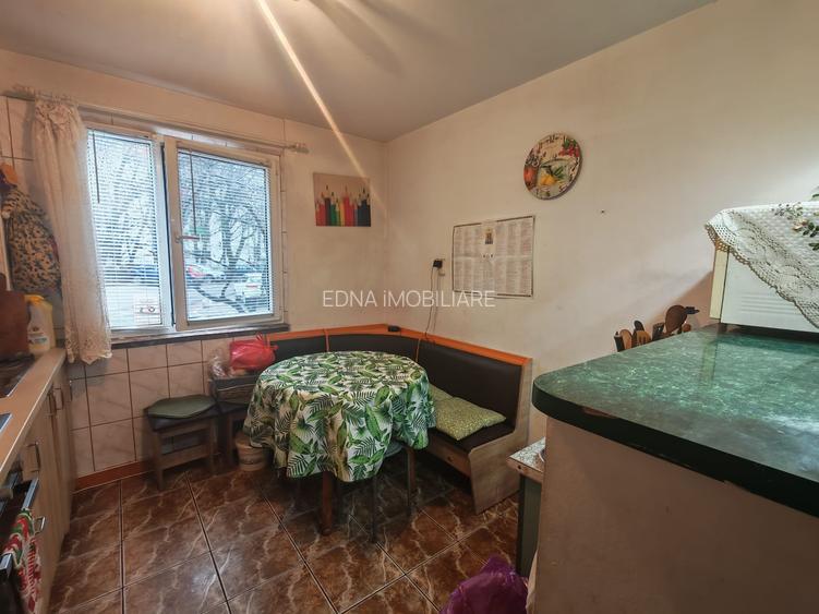 Apartament 3 camere spatios in bloc de 4 etaje - 9