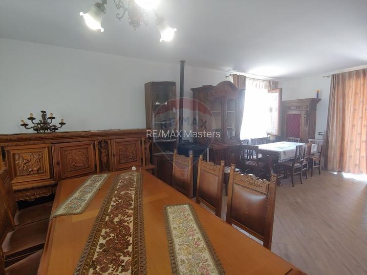 Casă / Vilă de lux cu 5 camere de vânzare în Vadu Moldovei, Suceava - 47