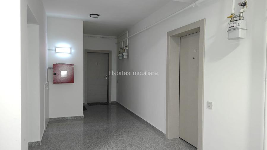 Bloc nou, S+P+5E, cu 19 apartamente, cu 1,2 si 3 camere,  zona Central - 21