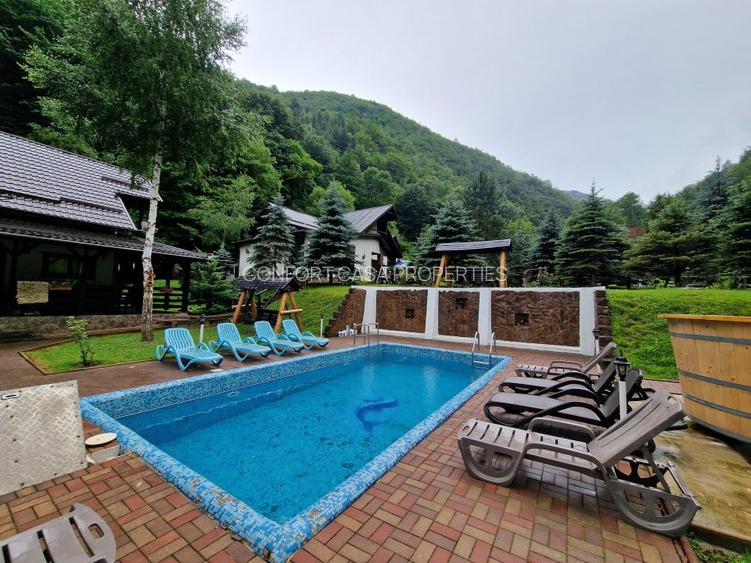 Complex Turistic - 900 mp utili -  teren 3000 mp - Piscina - zona turistica - 51