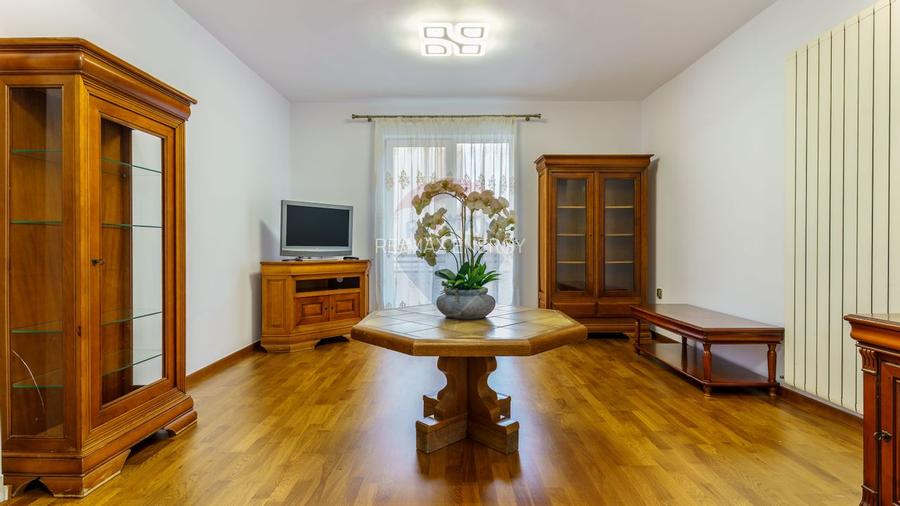 100 mp, 2 balcoane,garaj individual,Macesului,Buna Ziua,Comision 0 - 5