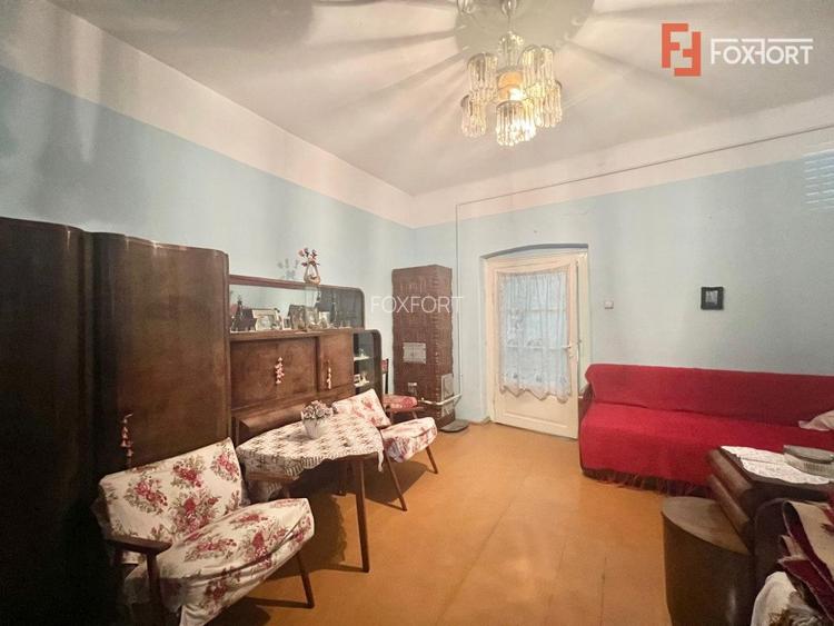 Casa de vanzare la curte comuna Zona Lunei - COMISION 0% - 11