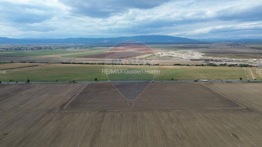 Teren Tisita/ DN2 E85 2.75 ha - 4