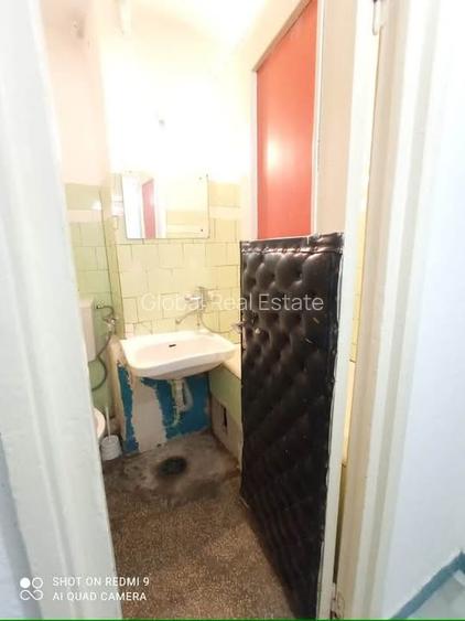 3 Camere Semidecomandat 45mp Zona Groapa- Școala 8 - 9