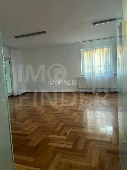 Vila  in Andrei Muresanu 600 mp  ,12 locuri de parcare - 4