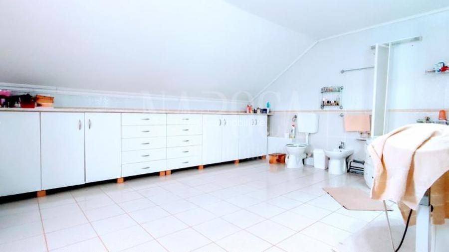 Casa 5 camere de vanzare in Sanmartin - 10