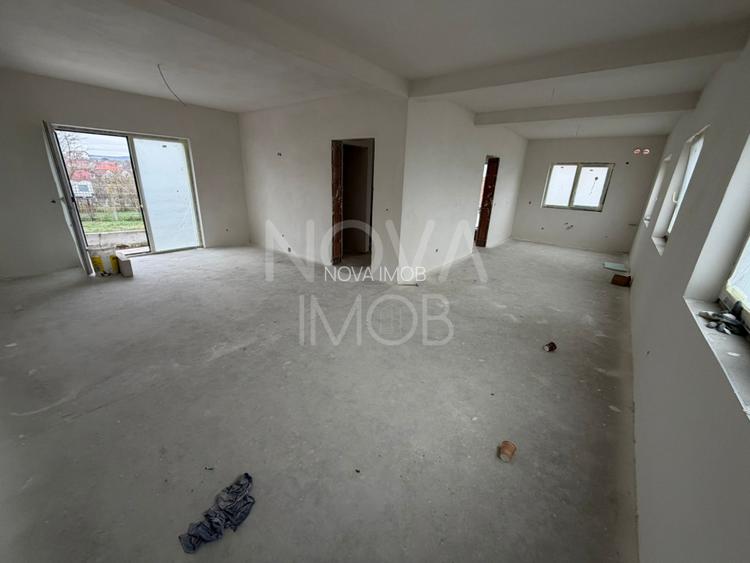 Casa tip duplex, la alb - Sura Mica - COMISION 0 - 4