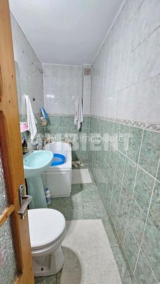 Apartament 3 camere, parțial mobilat, zona CENTRU; - 8