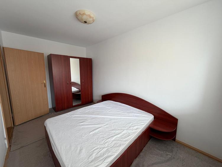 Apartament 2 camere - decomandat - lift - balcon - Mihai Viteazu