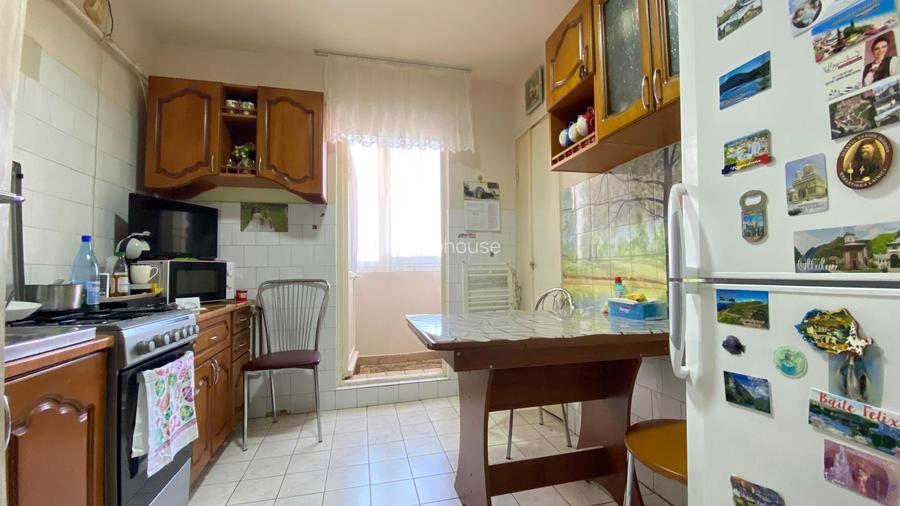 Apartament Zona Zorilor Decomandat - etaj 3/4 - 5