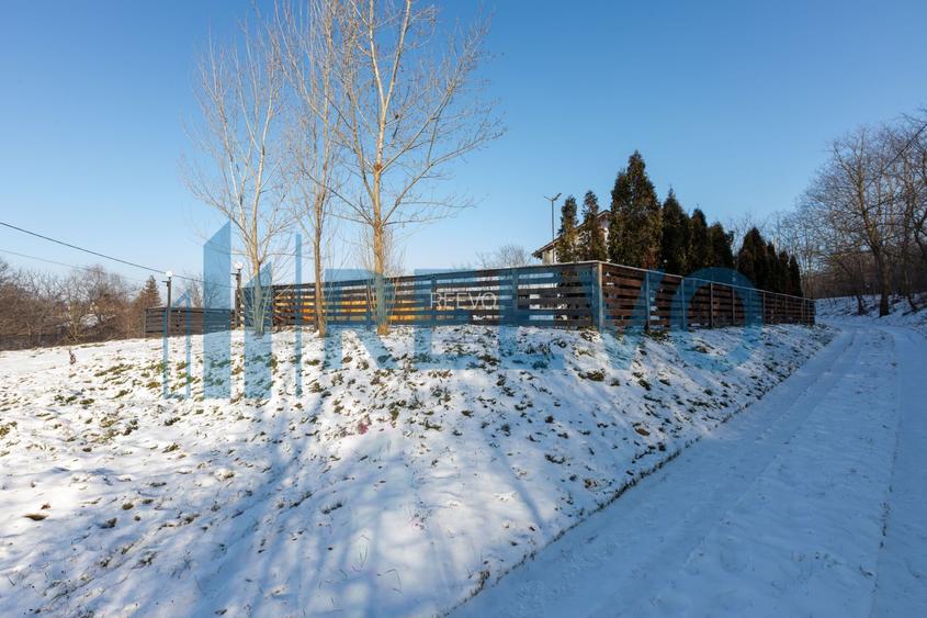 Casă cu Spațiu Comercial in Neamț - 44