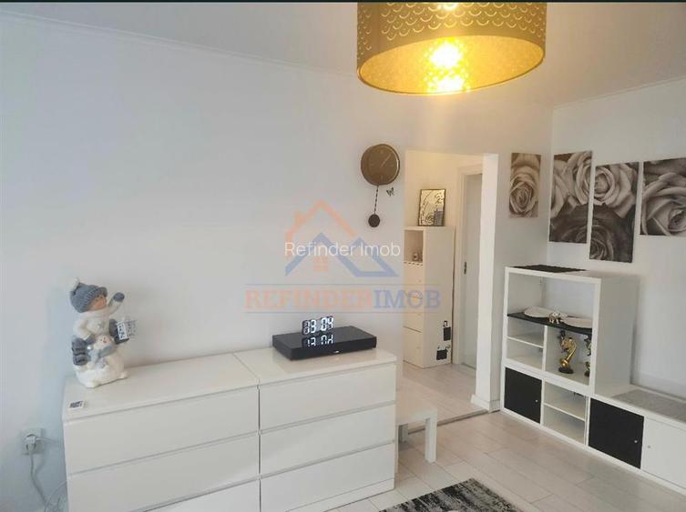 Apartament de vanzare cu 3 camere, Metrou 1 Decembrie 1918 - 8