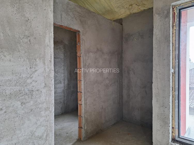 Duplex 2025,su 150mp, 4 dormitoare,living,3 bai,bucatarie,teren 300mp,2 parcari - 15