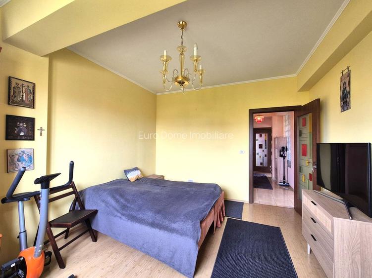 Tractoru, zonă liniștită de case, apartament spațios 3 camere cu garaj - 13
