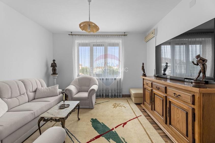 Apartament spațios de vânzare în zonă selectă -Strada Mozart - 2