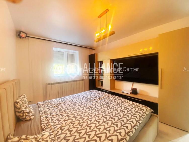 Valu lui Traian (COD 07) Casă  3 camere cu teren  de 930 mp - 5