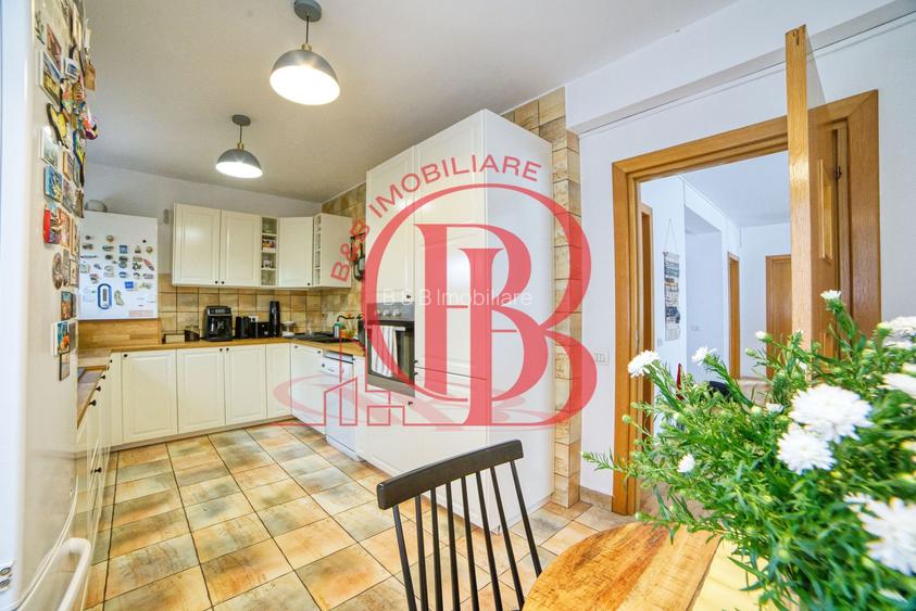 Casa complet mobilata 5 camere 3 bai curte generoasa - 18