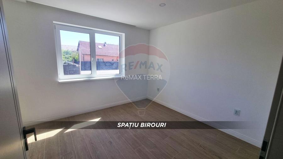 Spatiu birouri de închiriat în zona V. LUCACIU - 16