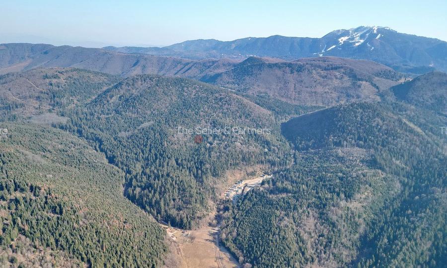 Teren intravilan - 8