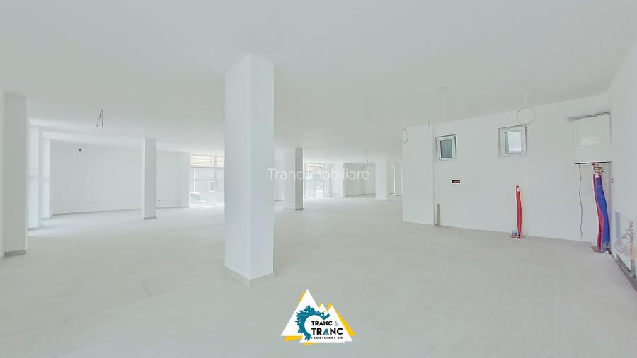 Spațiu comercial nou, de 290 mp, la prima inchiriere, pe Calea Radnei - 7