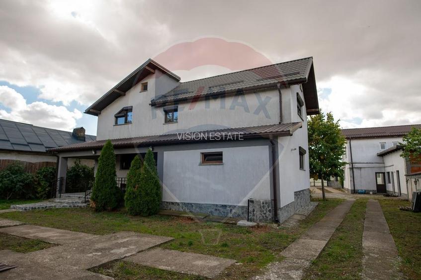 Casă / Vilă cu 5 camere de vânzare - 3